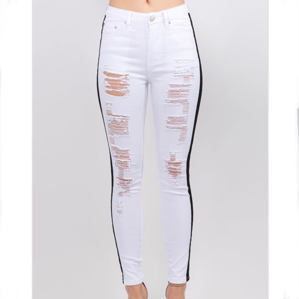American Bazi | LaDonya White Distressed Jeans - Picture 2 of 4